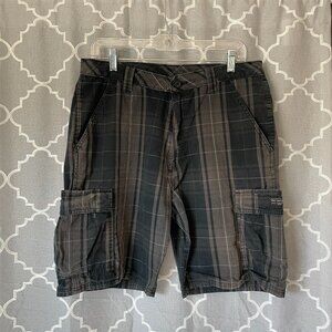 Wrangler, Black and Gray Plaid Cargo Shorts, Mens, Size 32